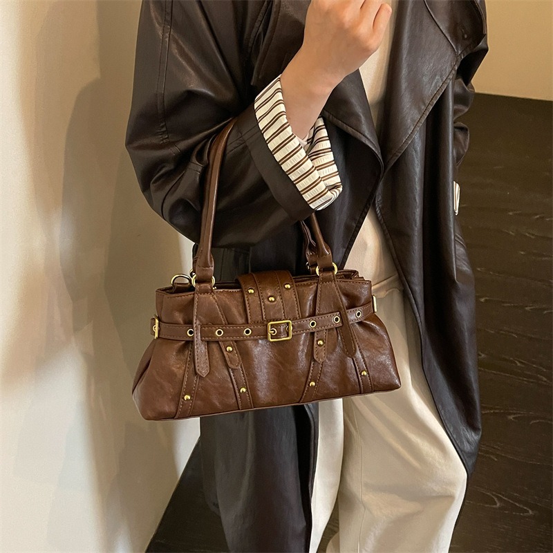 Womens Shoulder Bag With a Metal Buckle - Image 8
