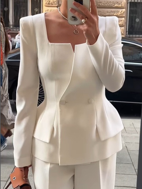 Two-button Square Collar Solid Color Blazer - Image 2